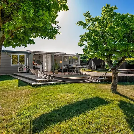 Ally - 1-2km From The Sea By Interhome